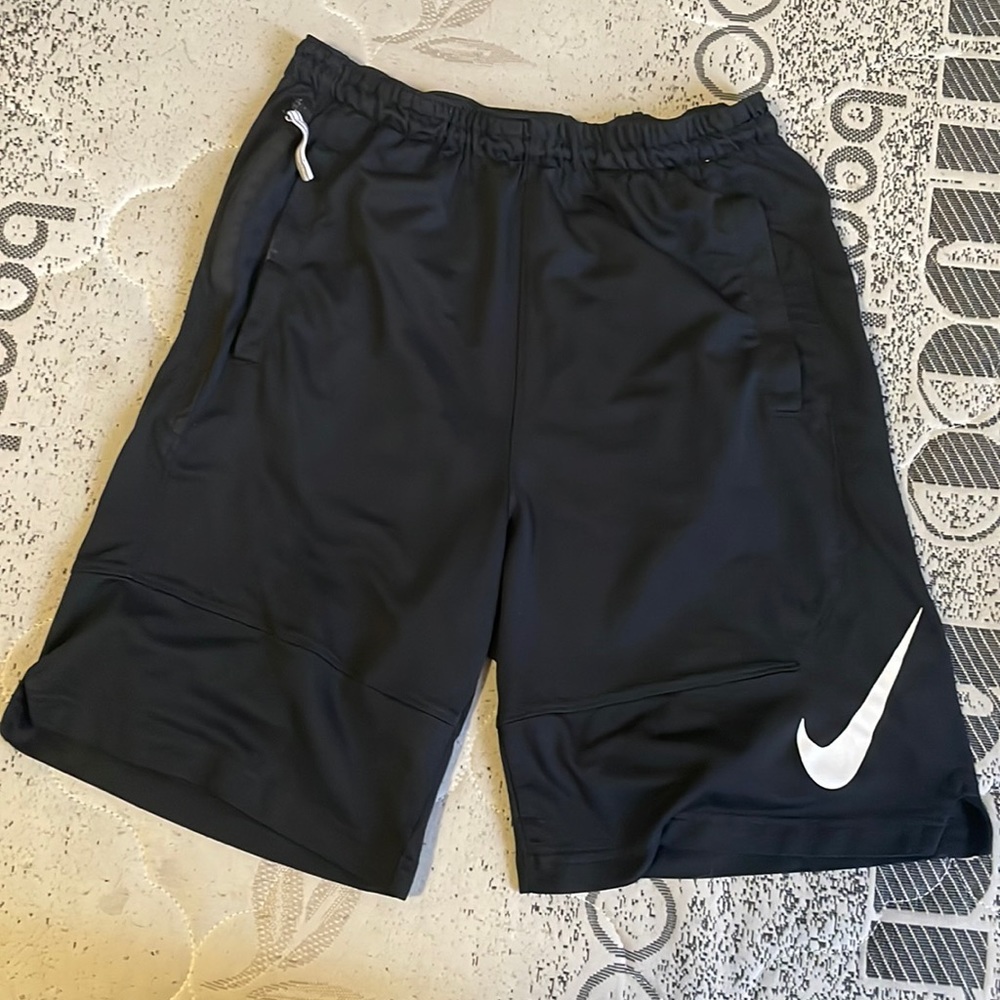 Nike everyday shorts